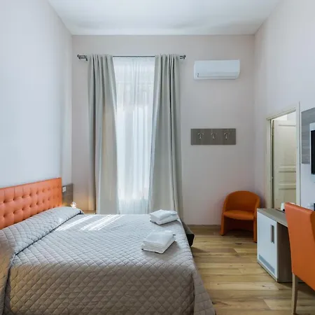 V-Rooms All'Angolo Del Duomo-3
